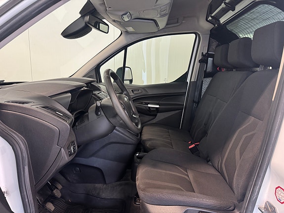 Ford Transit Connect 16 of 30