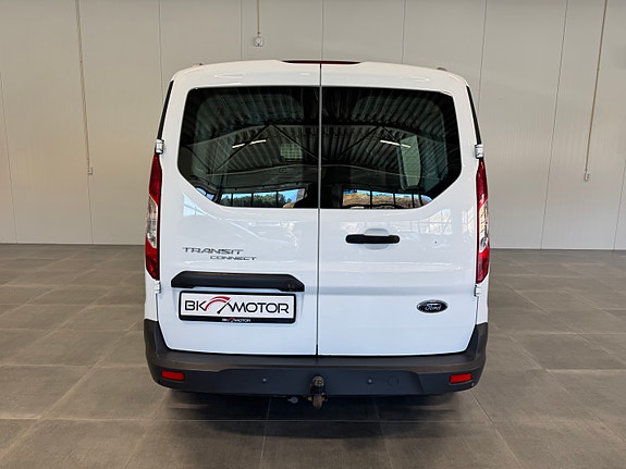 Ford Transit Connect 13 of 30