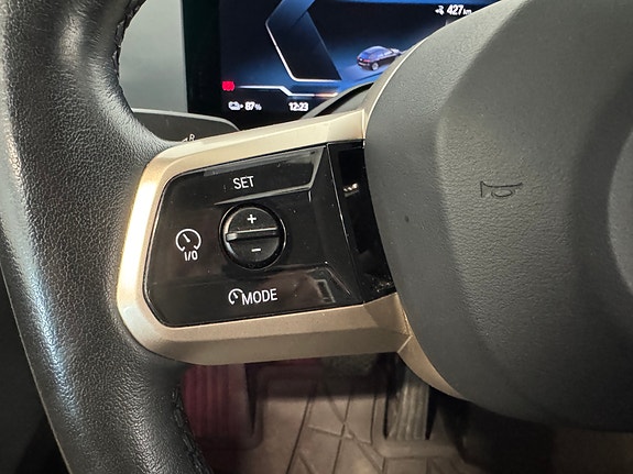 BMW iX 29 of 30
