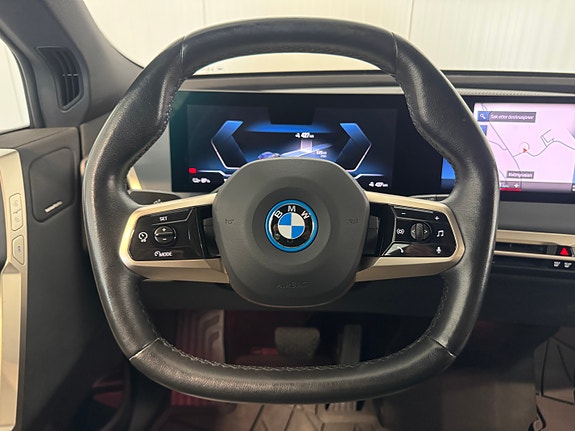 BMW iX 26 of 30