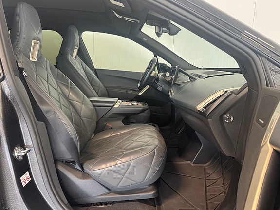 BMW iX 21 of 30