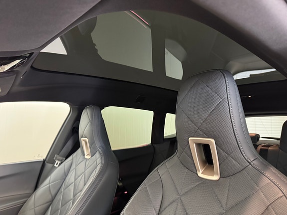 BMW iX 19 of 30