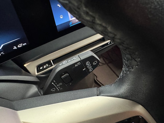 BMW iX 28 of 30