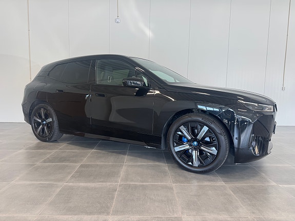 BMW iX 3 of 30