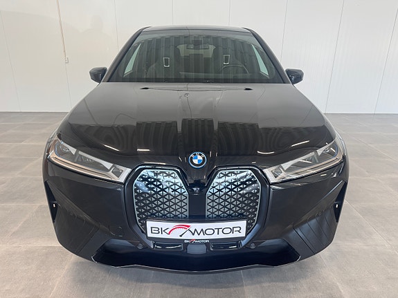 BMW iX 7 of 30