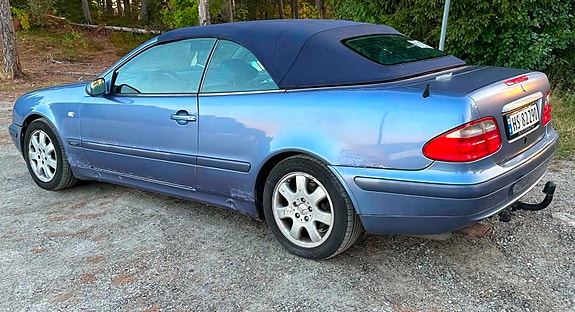 Mercedes-Benz CLK200 3 of 15