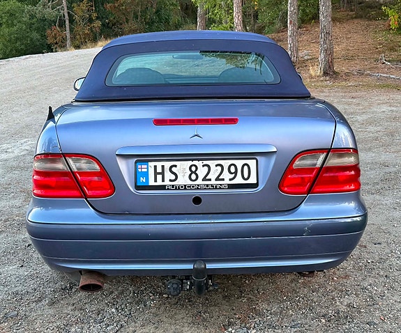 Mercedes-Benz CLK200 4 of 15