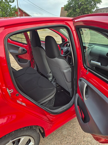 Toyota Aygo 13 of 20