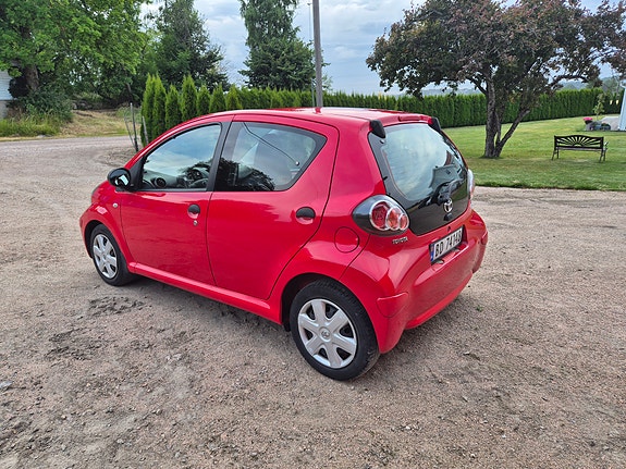 Toyota Aygo 5 of 20