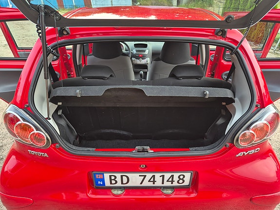 Toyota Aygo 10 of 20