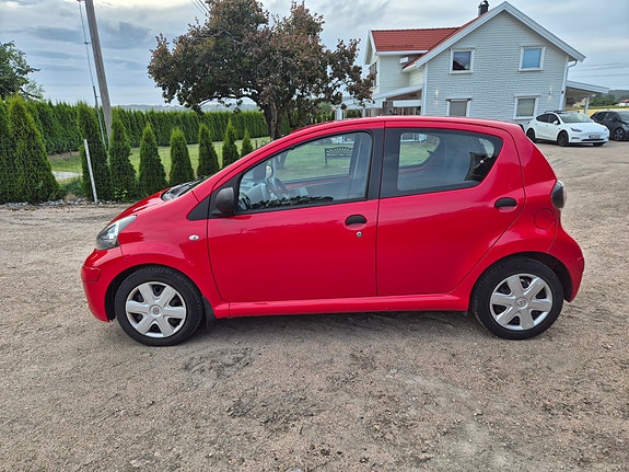 Toyota Aygo 6 of 20