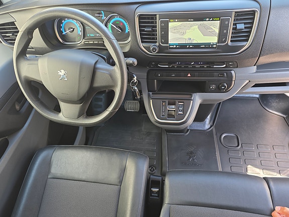 Peugeot e-Expert 21 of 30