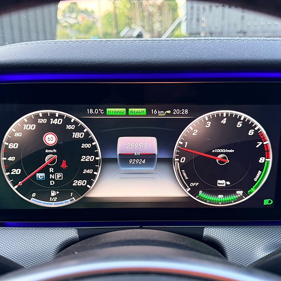 Mercedes-Benz E350 e 30 of 30