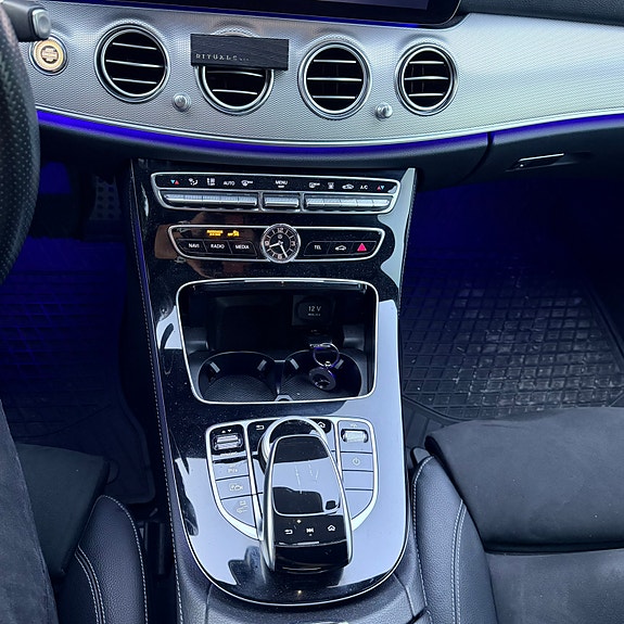 Mercedes-Benz E350 e 24 of 30