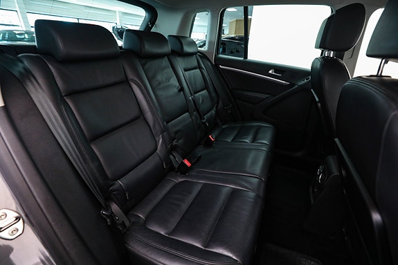 Volkswagen Tiguan 19 of 30