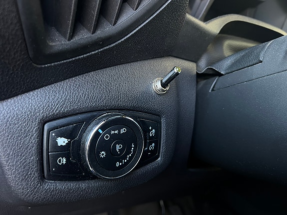 Ford Transit Connect 9 of 13