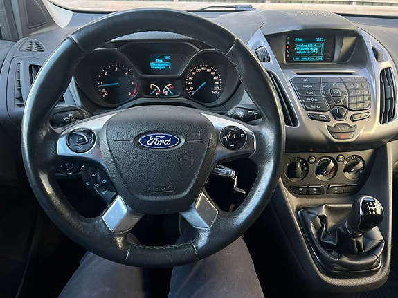 Ford Transit Connect 11 of 13