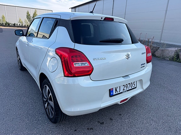 Suzuki Swift 11 of 30