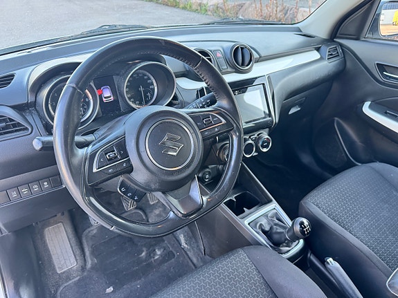 Suzuki Swift 22 of 30