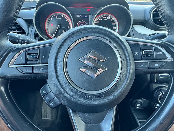 Suzuki Swift 24 of 30