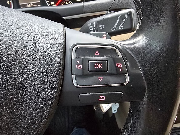 Volkswagen Touran 30 of 30