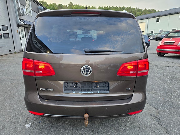 Volkswagen Touran 8 of 30