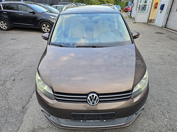 Volkswagen Touran 14 of 30