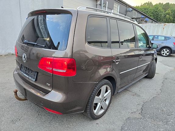 Volkswagen Touran 7 of 30