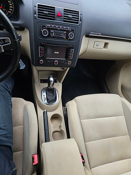Volkswagen Touran 22 of 30
