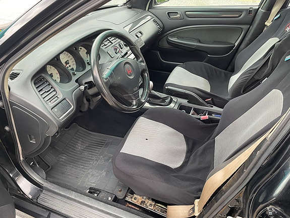 Honda Accord 10 of 30