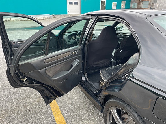 Honda Accord 15 of 30