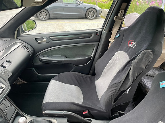 Honda Accord 14 of 30