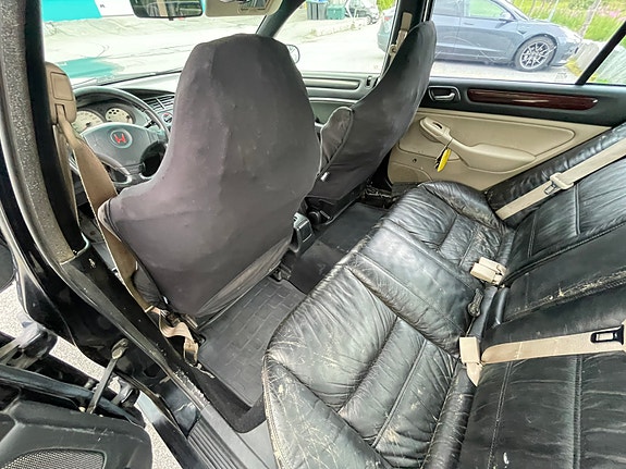Honda Accord 18 of 30