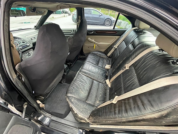 Honda Accord 17 of 30