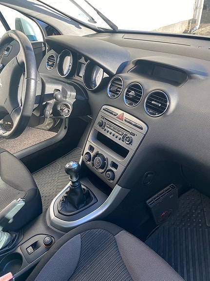 Peugeot 308 12 of 14