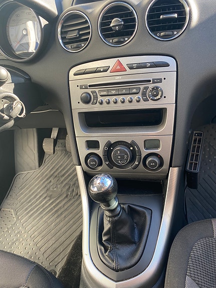 Peugeot 308 13 of 14
