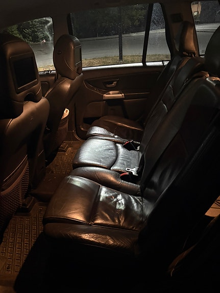 Volvo XC90 10 of 15