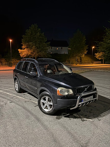 Volvo XC90 6 of 15