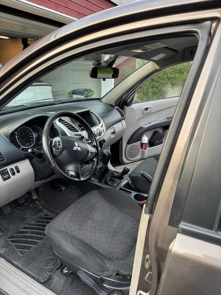 Mitsubishi L200 14 of 21