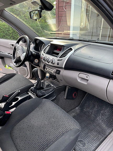 Mitsubishi L200 12 of 21
