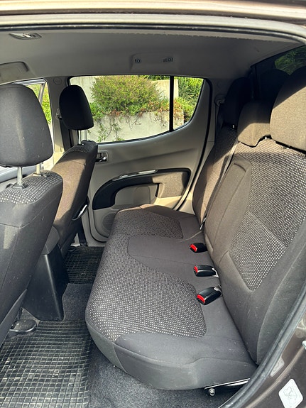 Mitsubishi L200 8 of 21