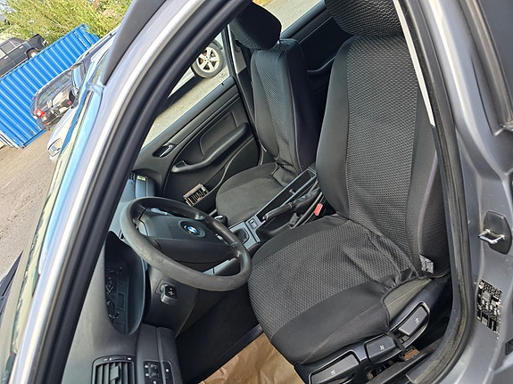 BMW 316i 12 of 28