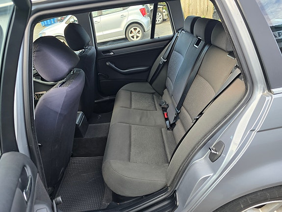 BMW 316i 13 of 28