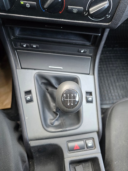 BMW 316i 18 of 28
