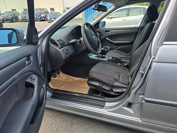 BMW 316i 11 of 28