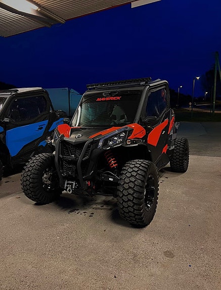 Can-Am Maverick Sport 1000R T 4 of 9
