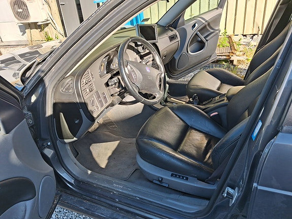 Saab 9-5 3 of 8