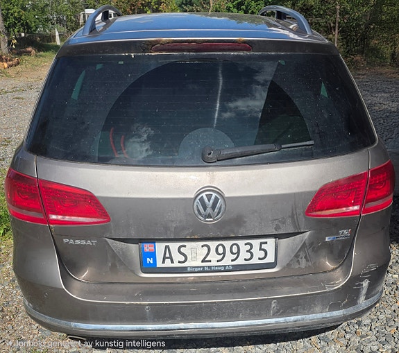 Volkswagen Passat 2 of 11