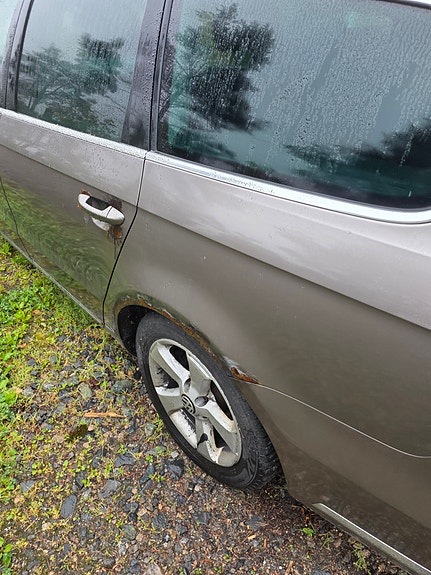 Volkswagen Passat 9 of 11