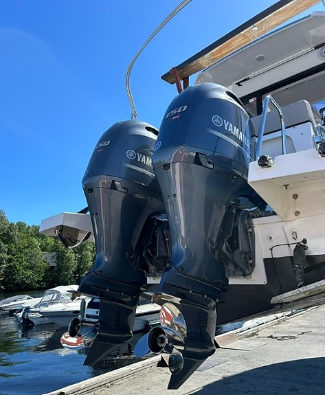 Jeanneau Merry Fisher 895 - 2XYamaha F150,  Kalesje, utestyring, autopilot ++ 9 of 29